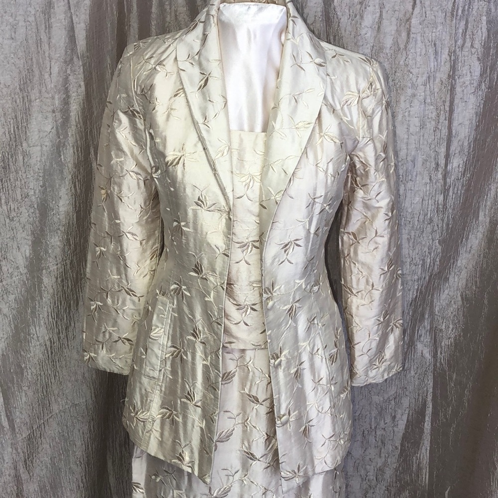 Jessica McClintock Embrodered 3 Piece Silk Suit - NEVER WORN!